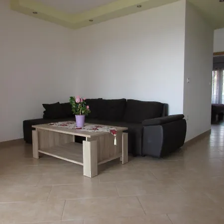 Goga Apartman *